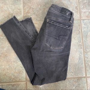 American Eagle black cropped high rise jeans